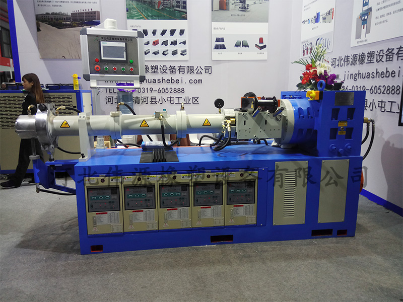 PLC控製橡膠擠（jǐ）出機